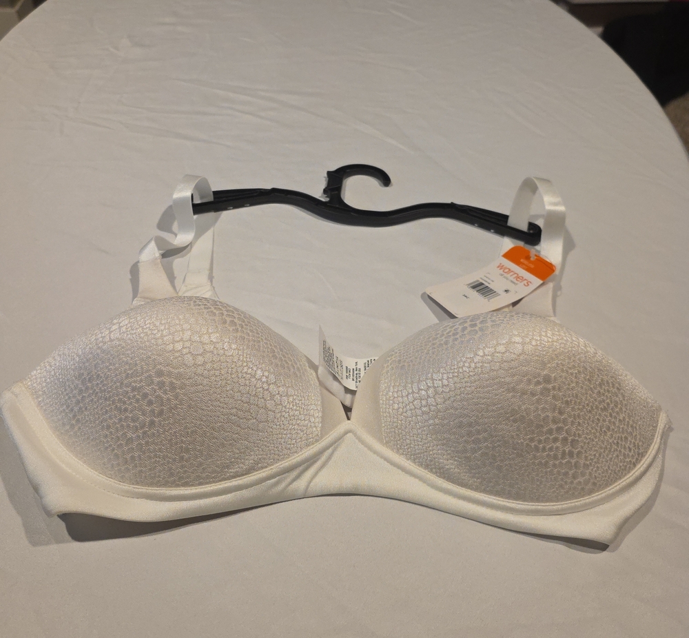 Warner's White Textured Molded Underwire Bra